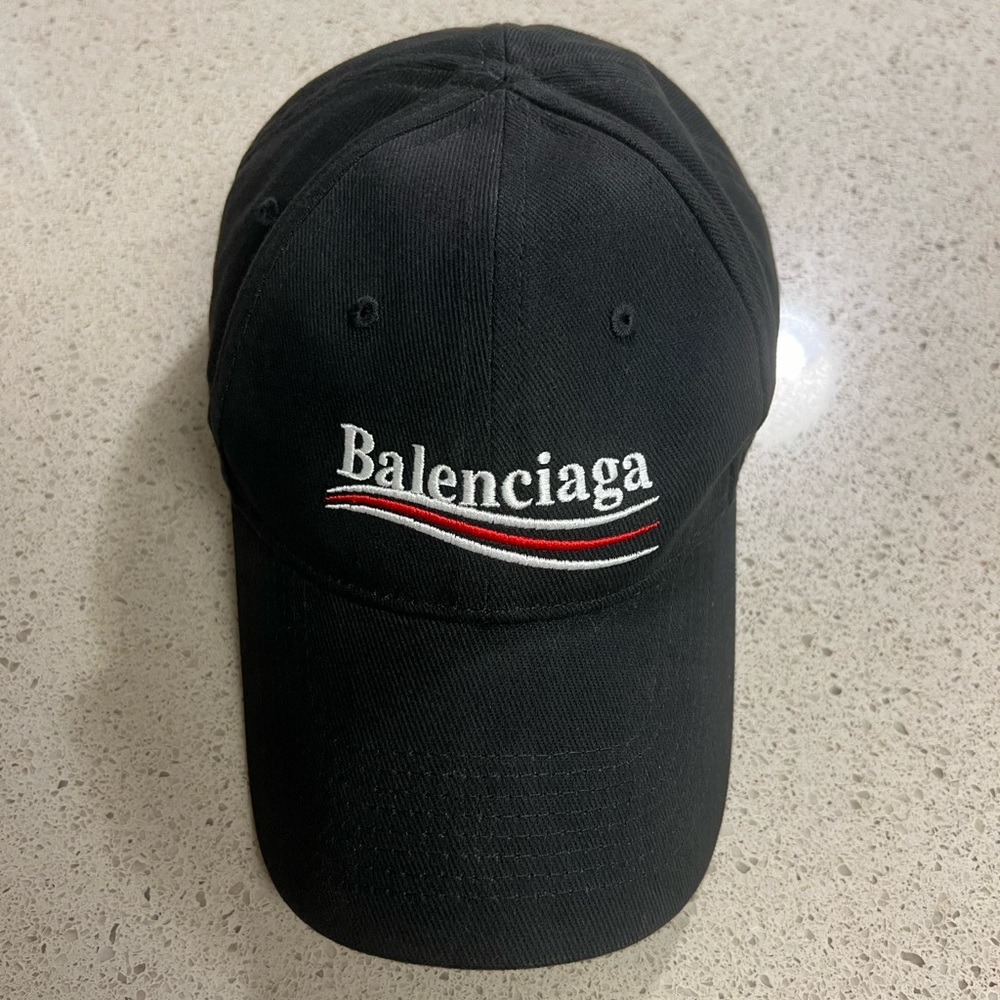 BALENCIAGA Political Cap - EUC - 💯 AUTHENTIC